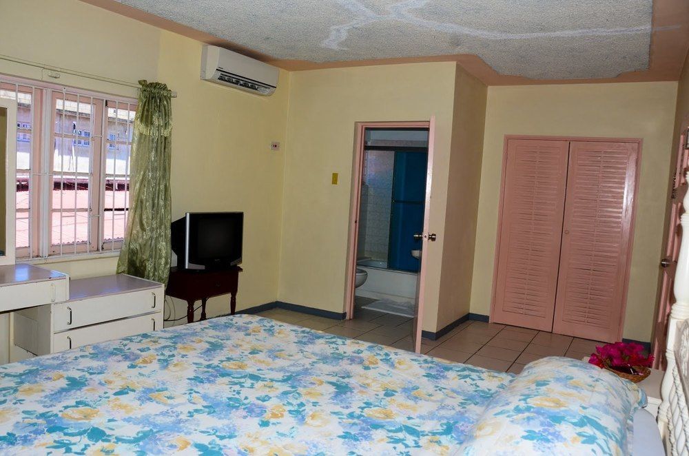 Marine View Hotel Ocho Rios Zewnętrze zdjęcie