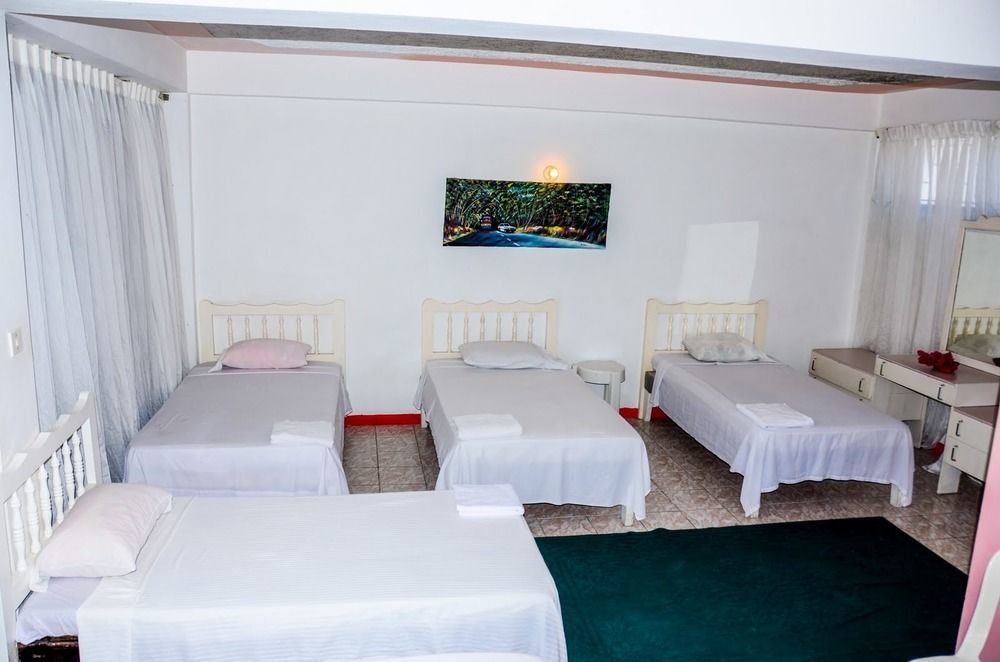 Marine View Hotel Ocho Rios Zewnętrze zdjęcie