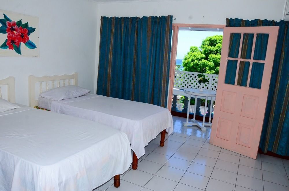 Marine View Hotel Ocho Rios Zewnętrze zdjęcie