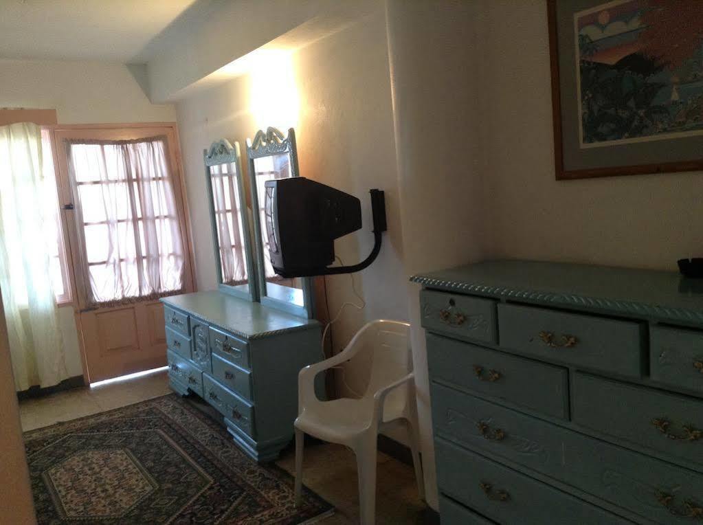 Marine View Hotel Ocho Rios Zewnętrze zdjęcie