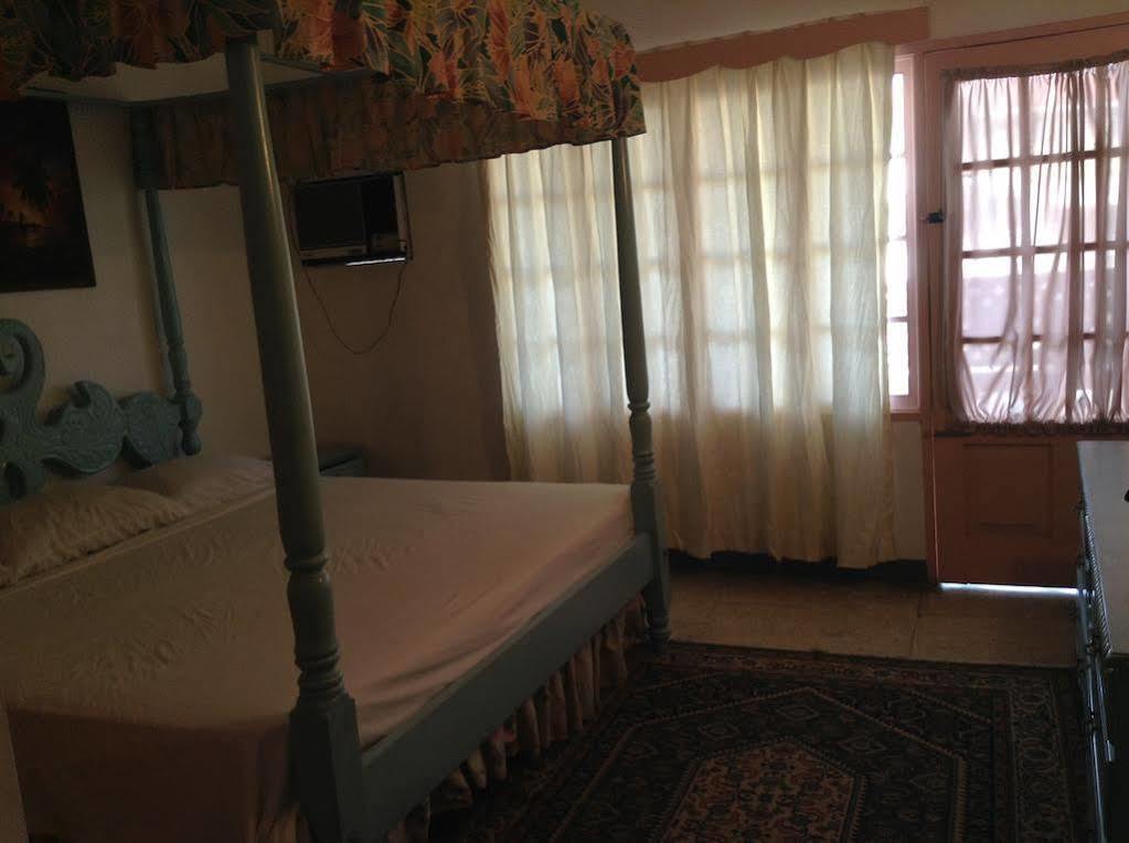 Marine View Hotel Ocho Rios Zewnętrze zdjęcie